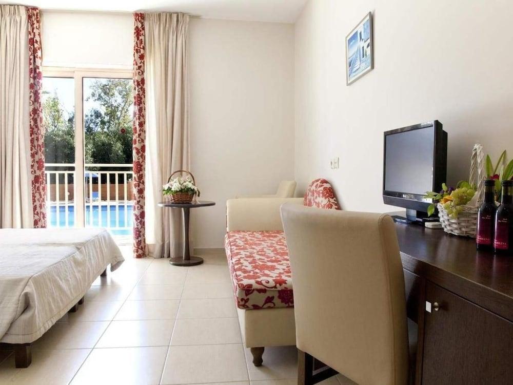 Chc Marilena 4*