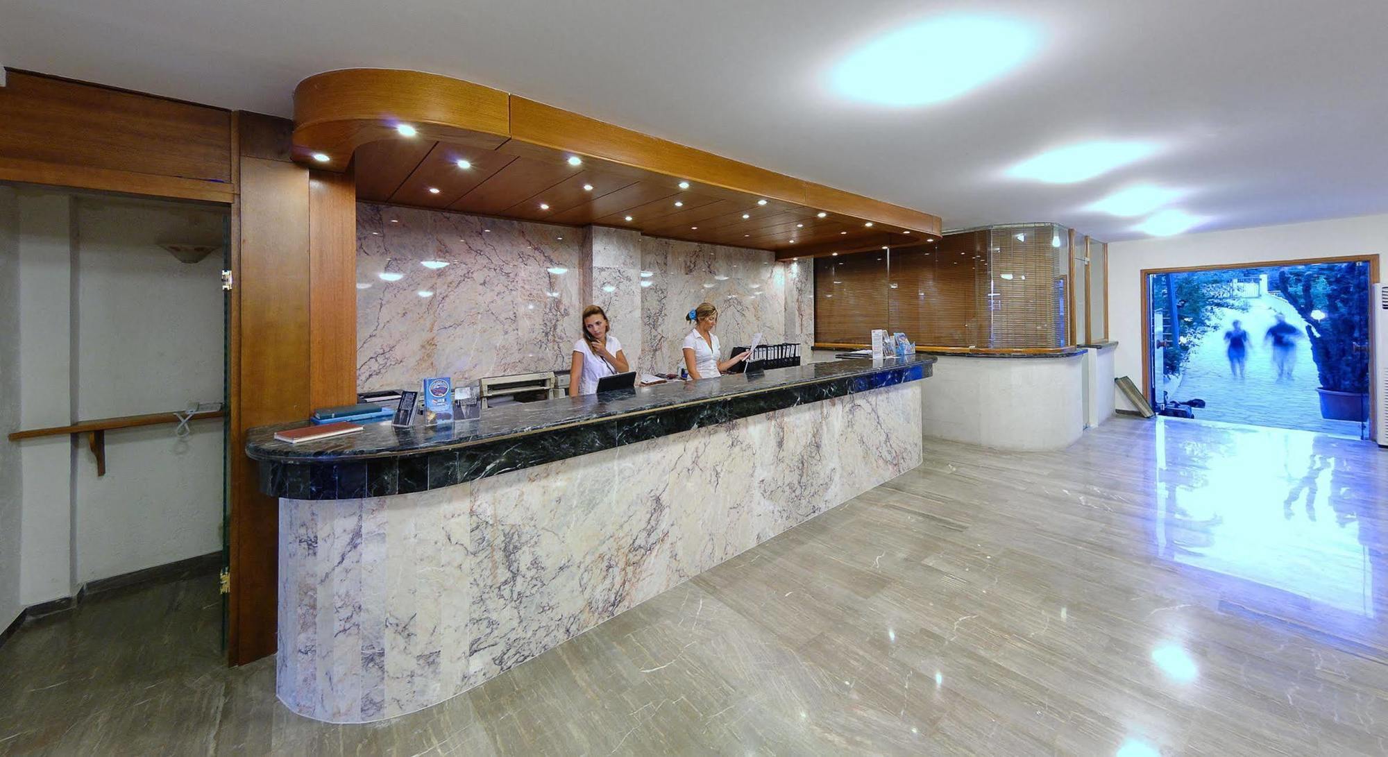Hotel Chc Marilena